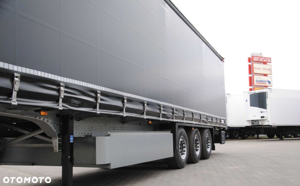Schmitz Cargobull SCS, Kurtyna - 9