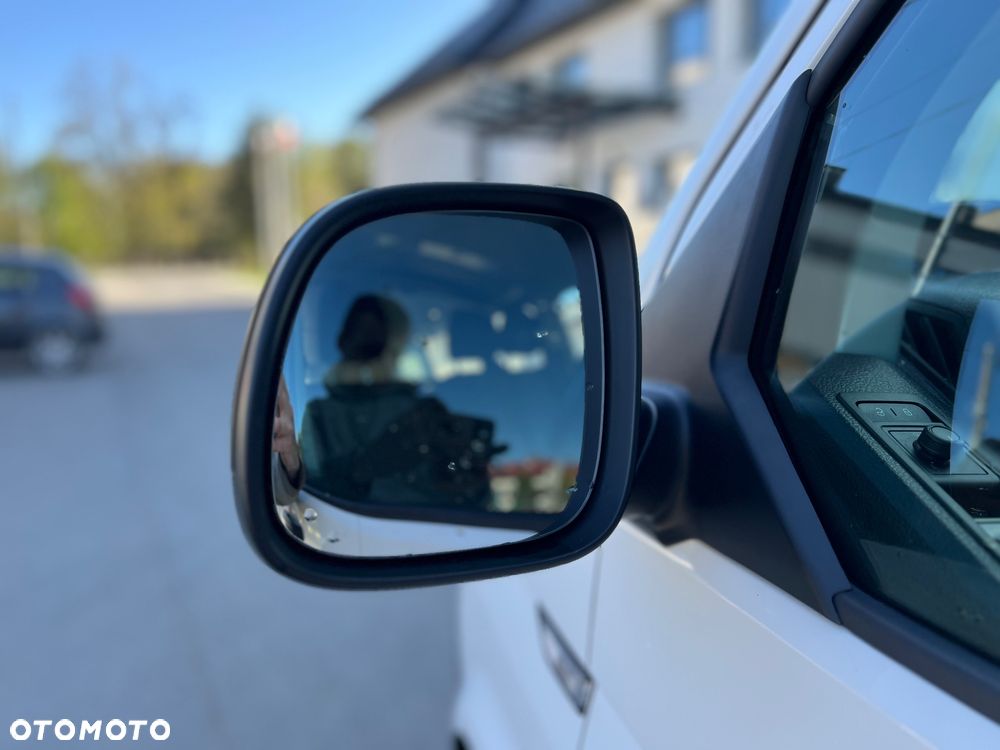 Volkswagen Transporter - 28