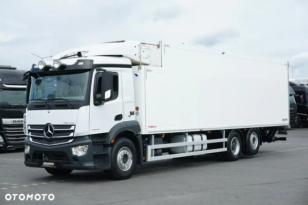 Mercedes-Benz ANTOS / 2535 / EURO 6 / CHŁODNIA + WINDA / 23 PALETY / OŚ SKRĘTNA