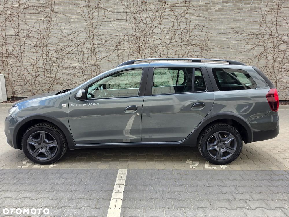 Dacia Logan TCe 90 S&S Stepway Celebration - 7