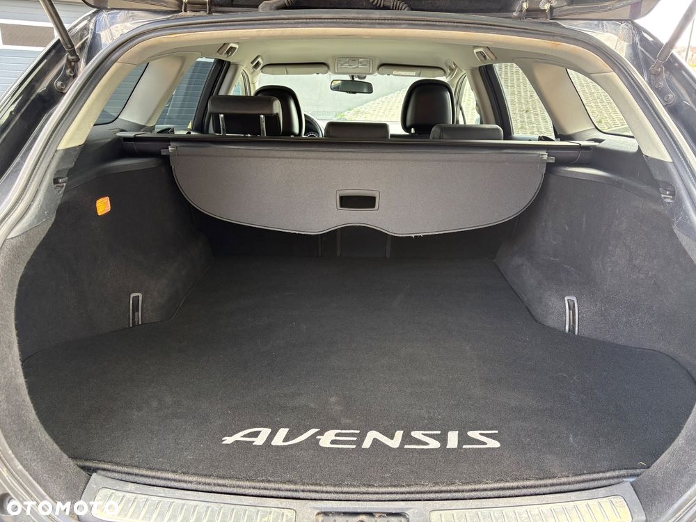 Toyota Avensis 1.8 Sol NAVI - 14