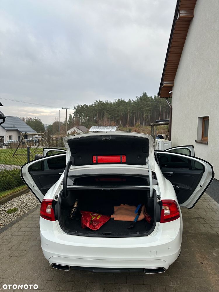 Volvo S60 D4 Drive-E Momentum - 21