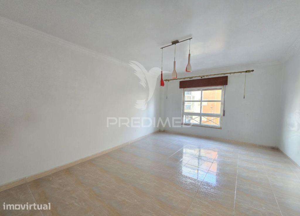 Apartamento T2, na Tapada das Mercês - Mem Martins - Grande imagem: 4/23
