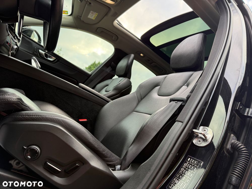 Volvo XC 60 B4 D AWD Geartronic Inscription - 26