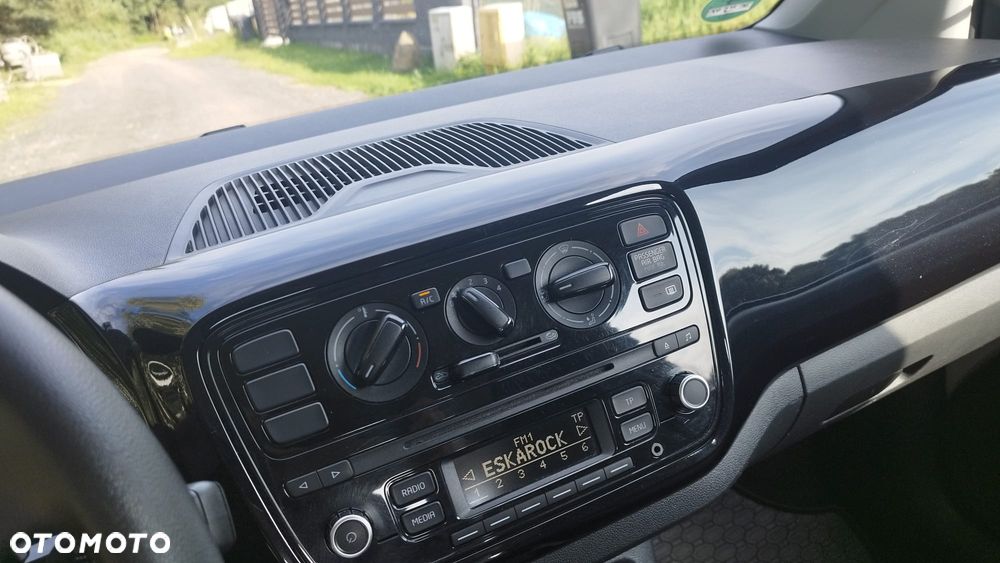 Volkswagen up! - 17