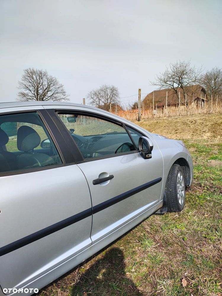 Peugeot 207 1.4 HDi Trendy - 14