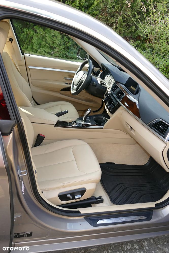 BMW Seria 3 330i Luxury Line - 7