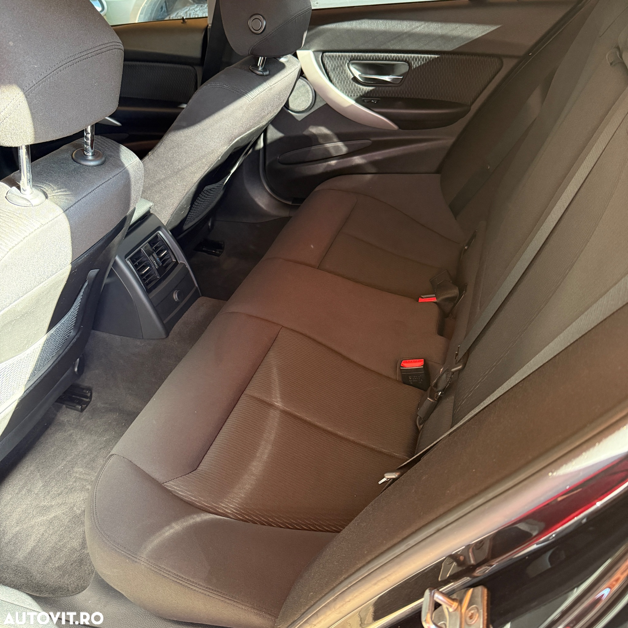 BMW Seria 3 318d Aut. Advantage - 9