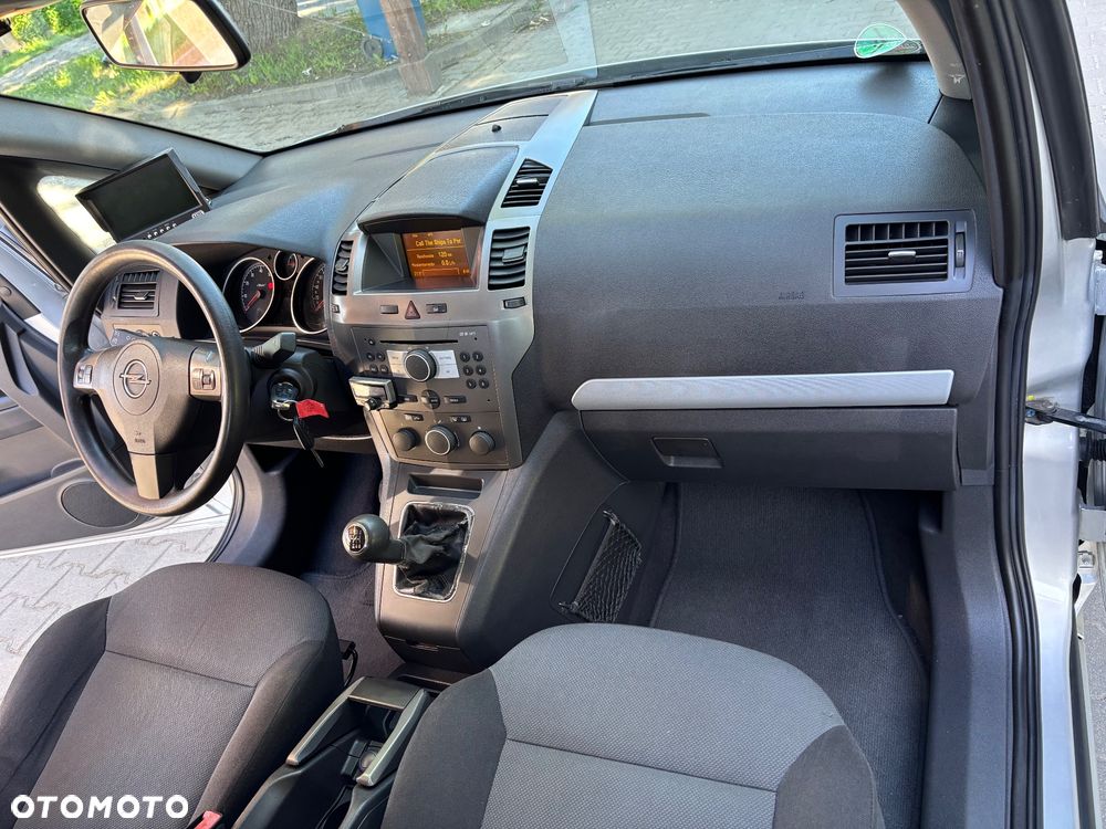 Opel Zafira 2.2 Selection - 21