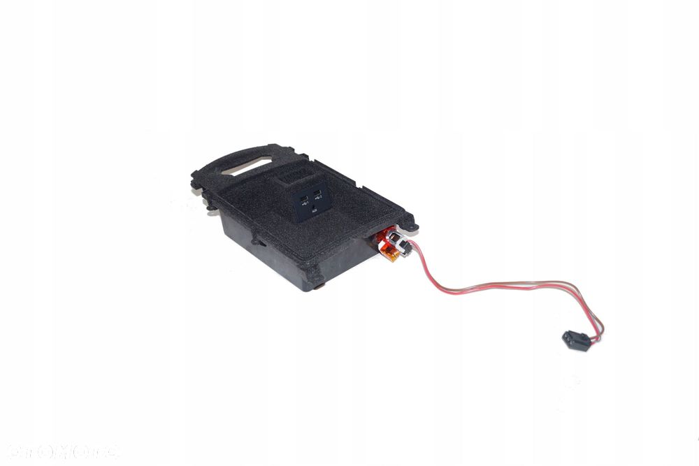 audi a7 a6 4g schowek gniazdo ami aux 81a035736 - 1