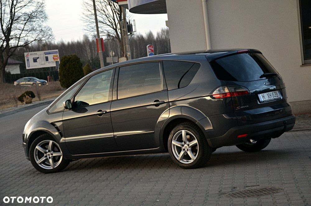 Ford S-Max - 14