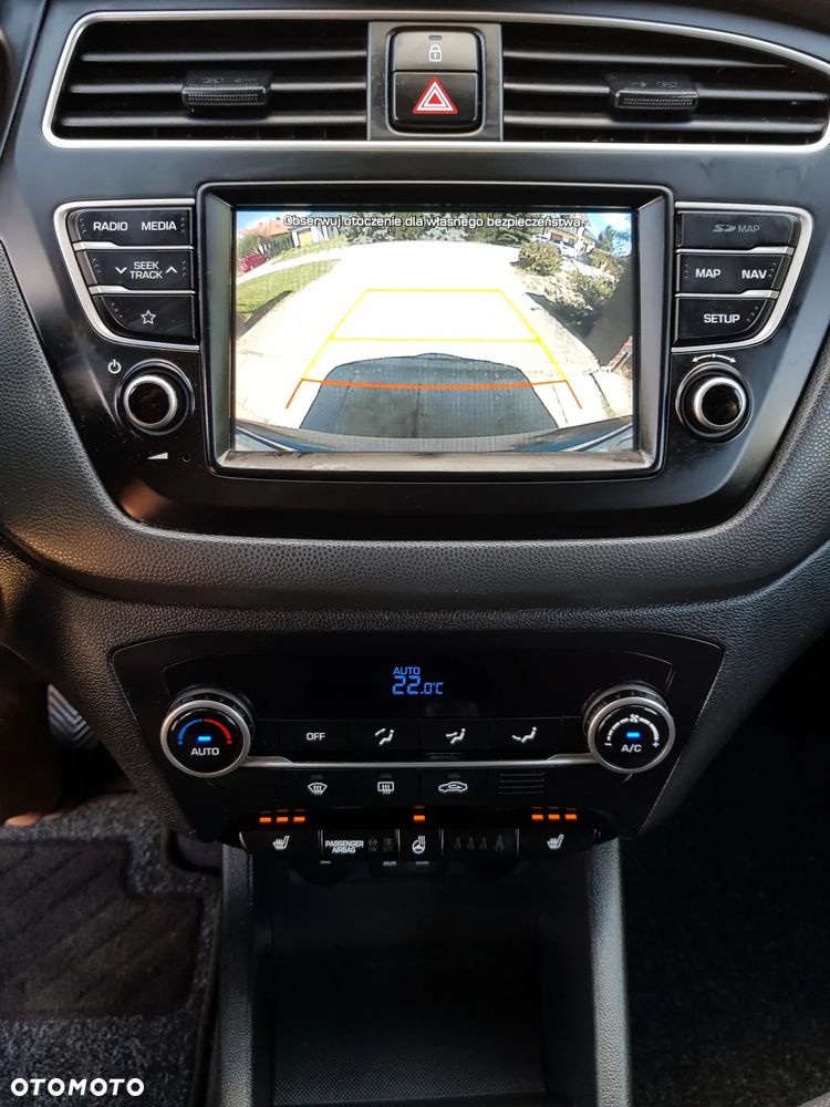 Hyundai i20 1.2 YES Plus - 33
