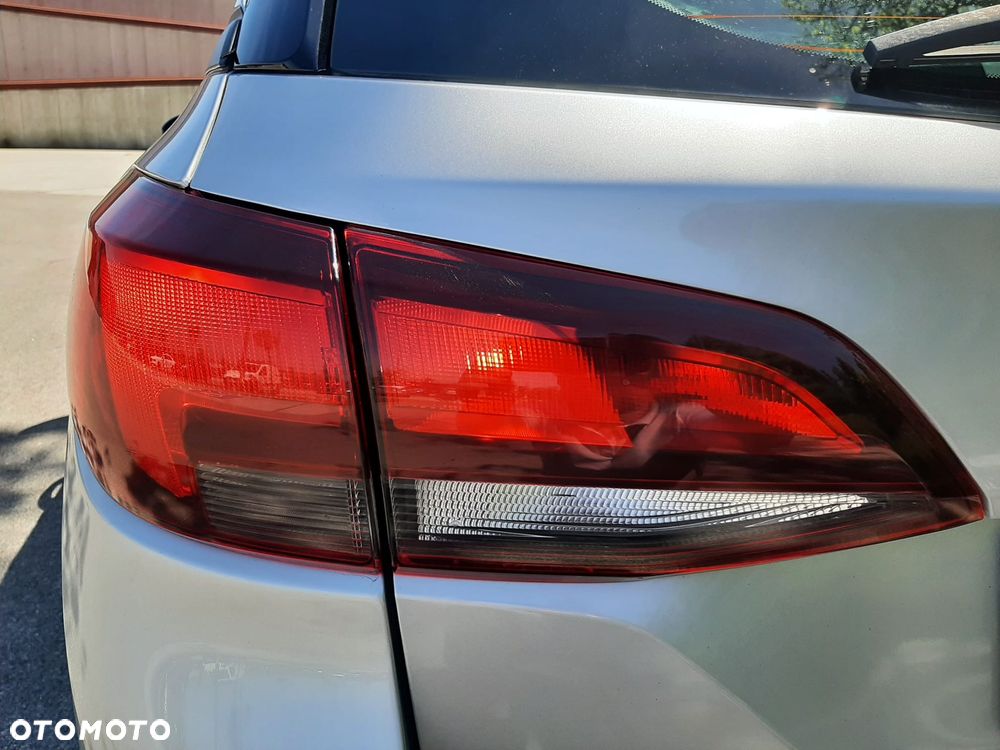 Opel Astra 1.6 CDTI Dynamic - 35