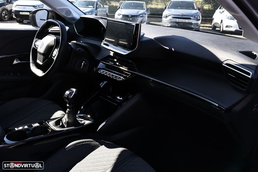 Peugeot 208 1.2 PureTech Allure - 13
