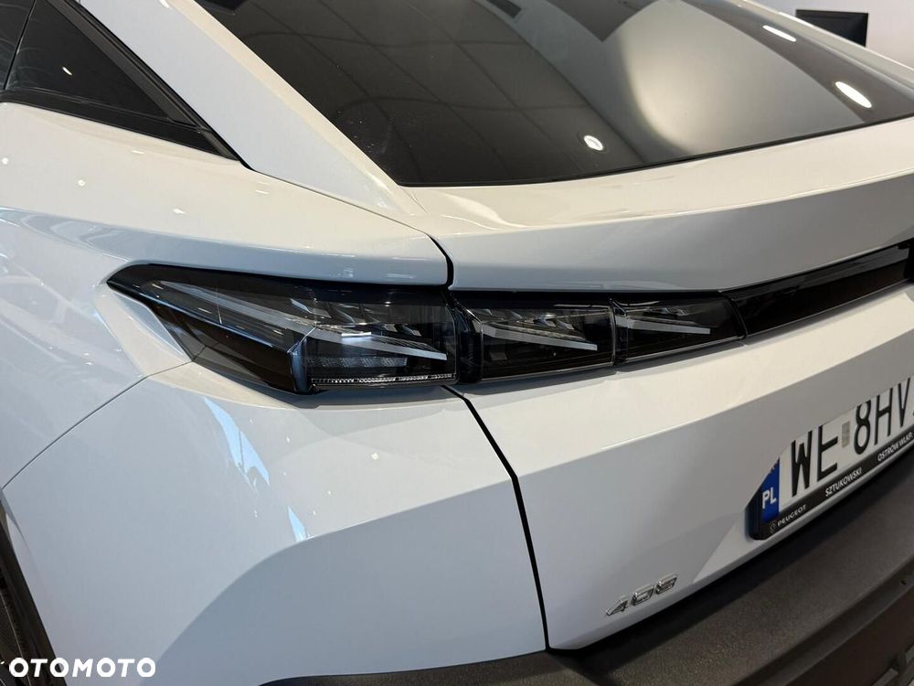 Peugeot 408 - 8