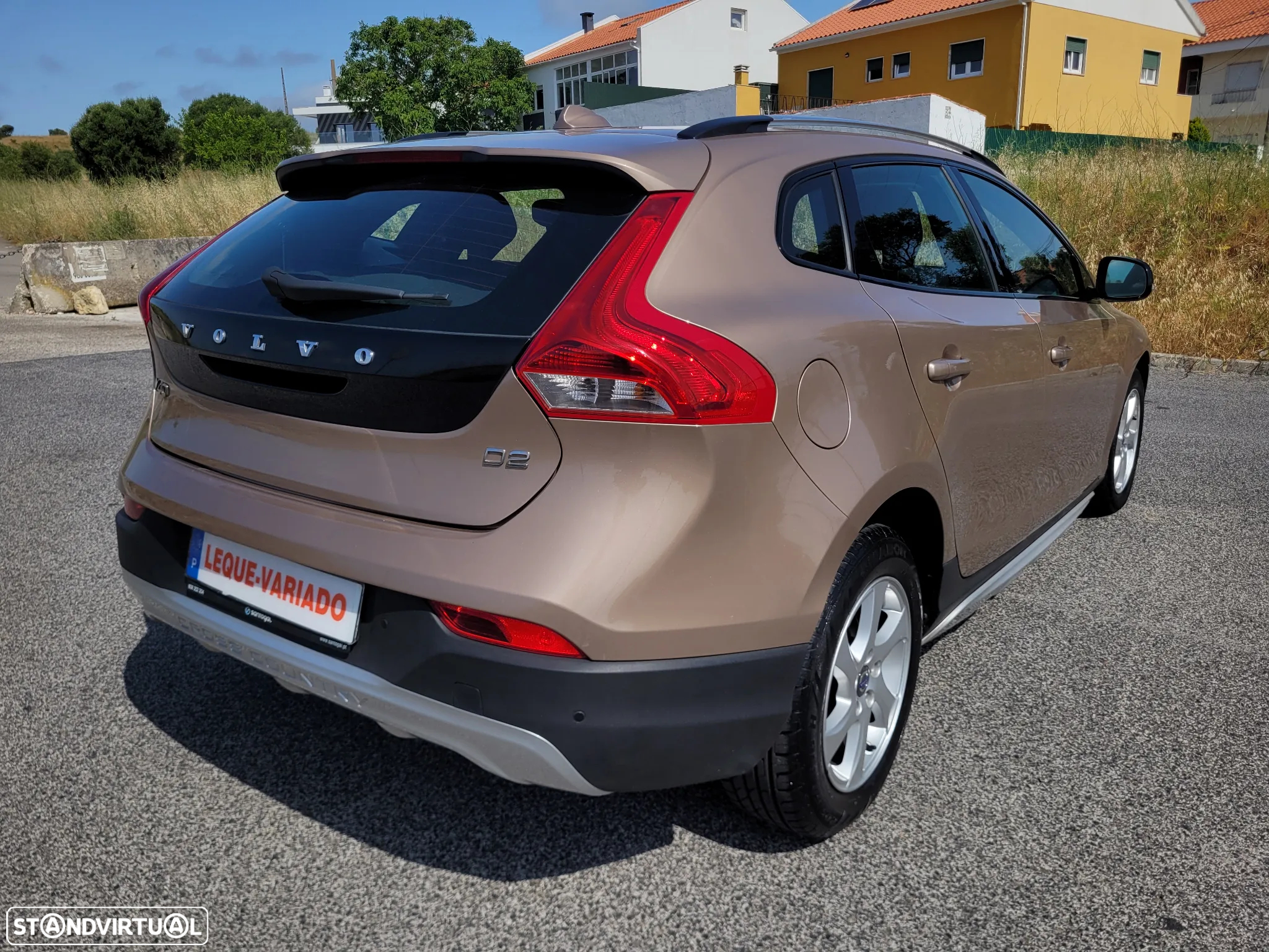 Volvo V40 Cross Country 1.6 D2 VOR - 11