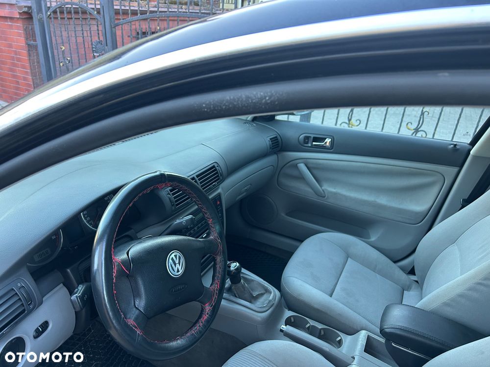 Volkswagen Passat 1.9 TDI Comfortline - 3