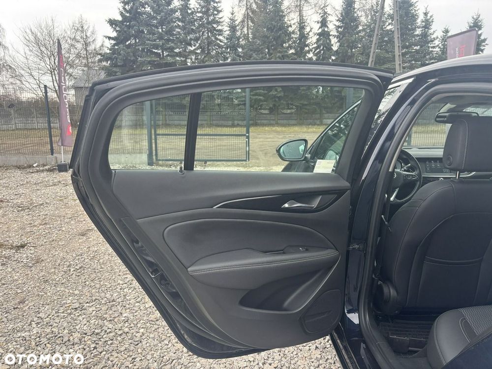 Opel Insignia - 31