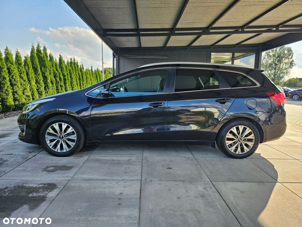 Kia Ceed - 10