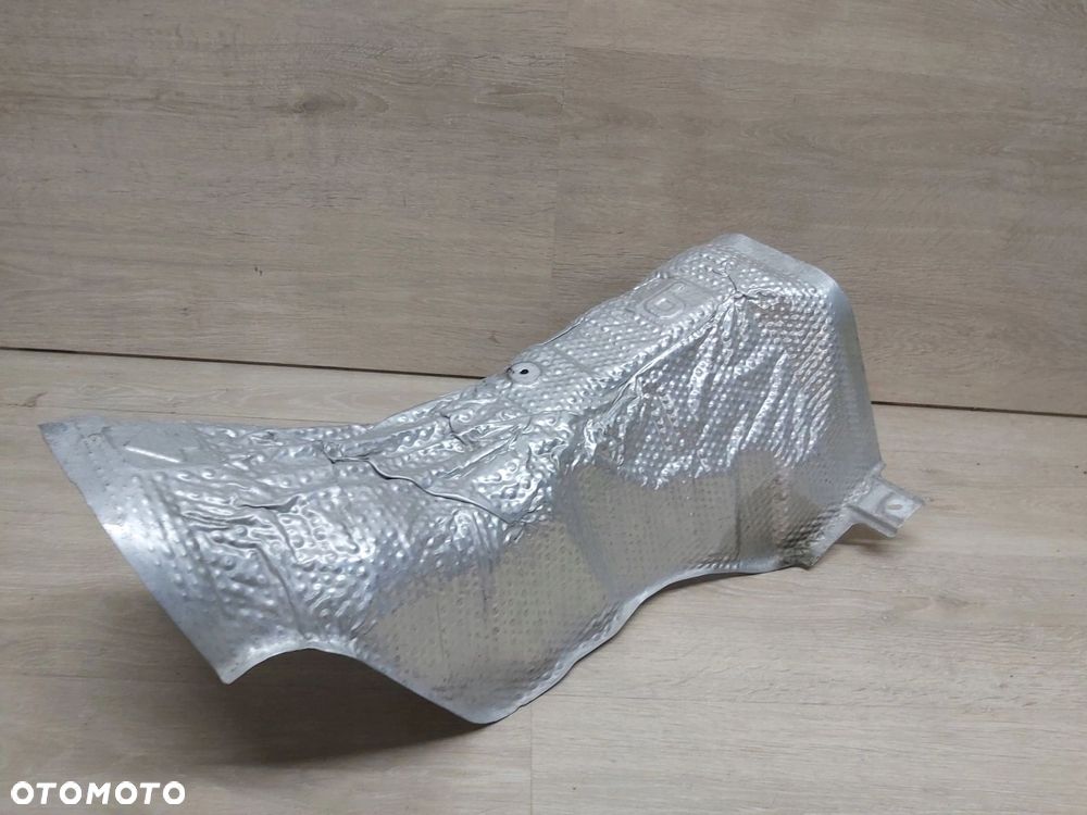 Toyota Prius IV xw50 osłona termiczna wydechu - 3