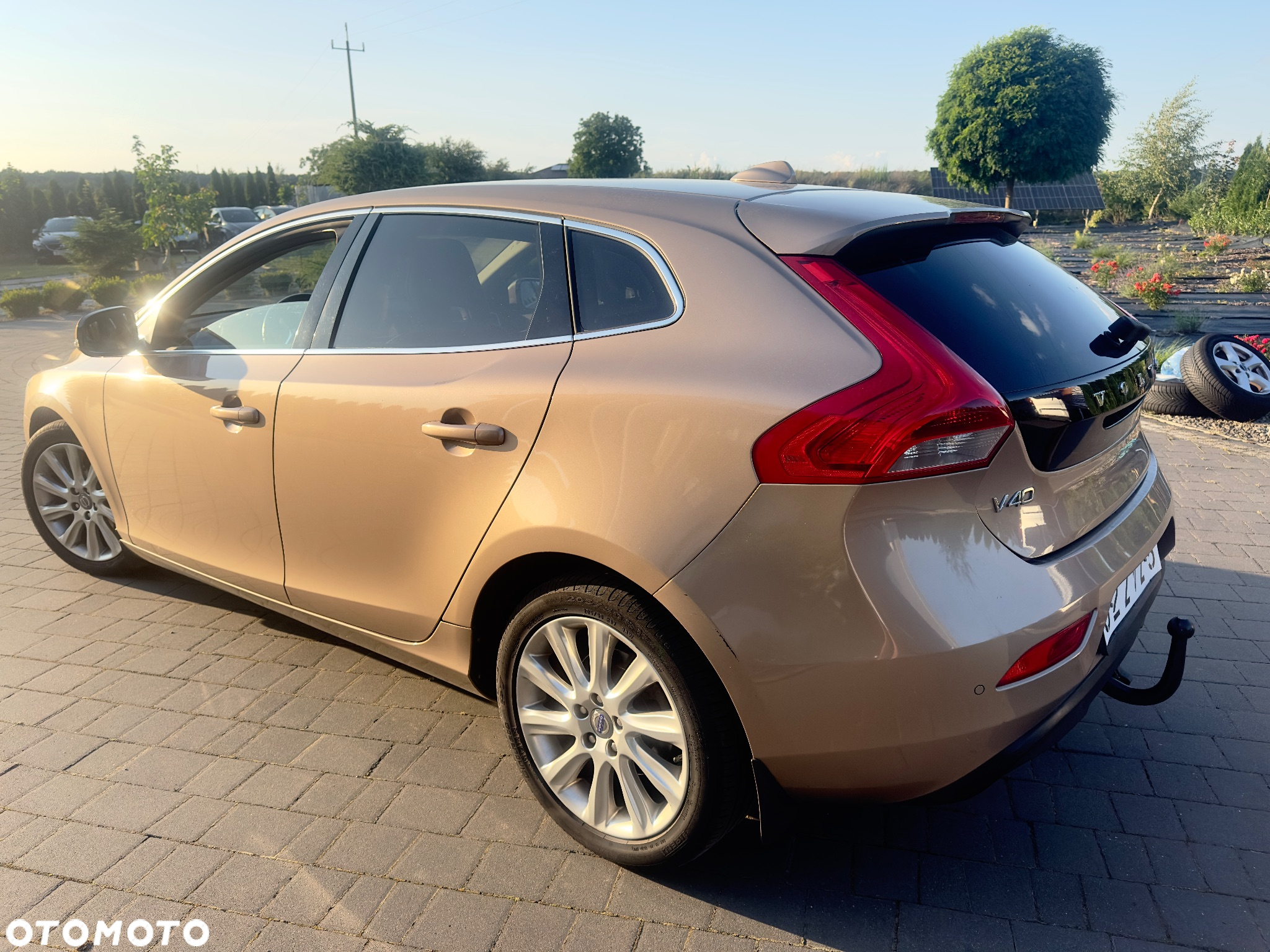 Volvo V40 D2 R-Design Momentum - 3