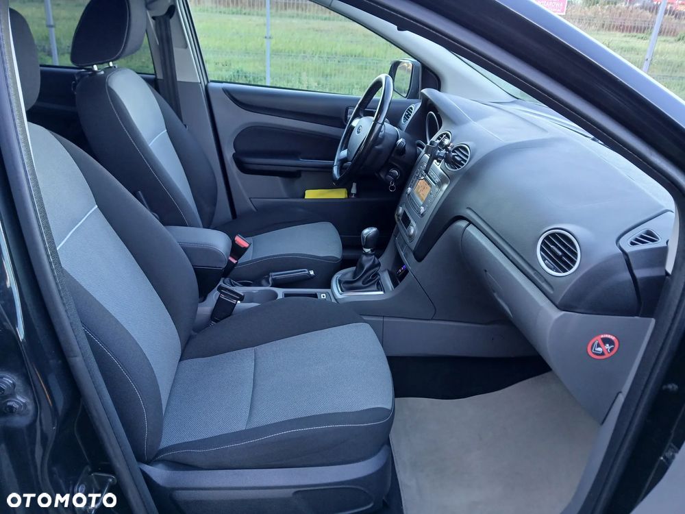 Ford Focus 1.6 TDCi DPF Trend - 12