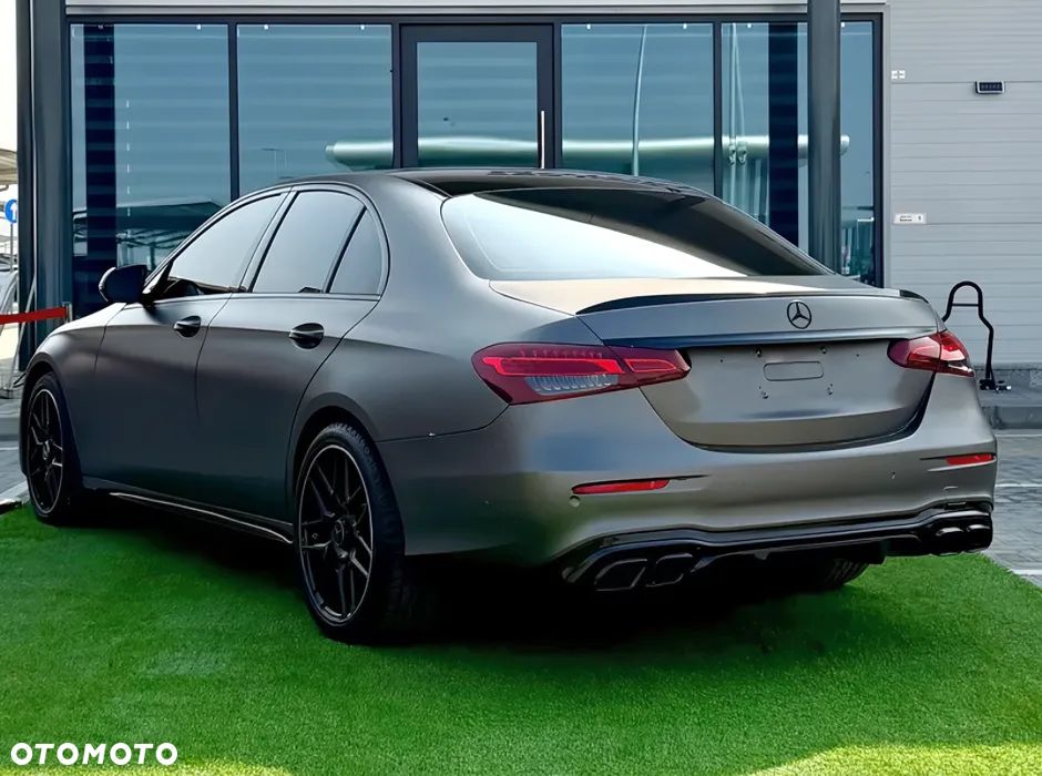 Mercedes-Benz Klasa E 300 9G-TRONIC AMG Line - 3