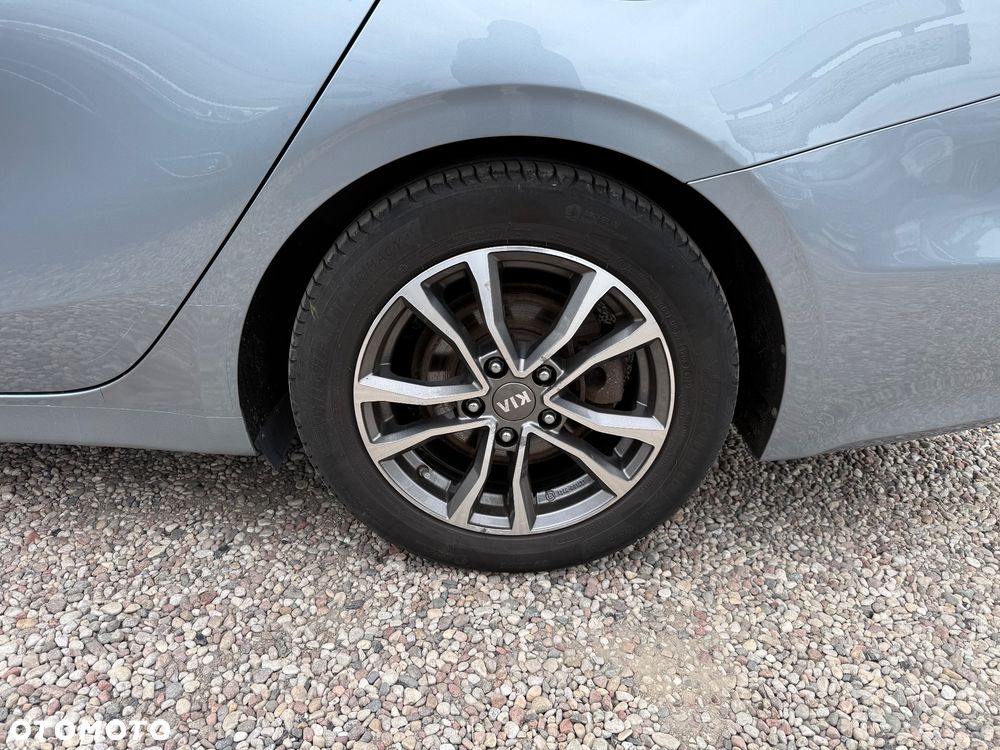Kia Ceed 1.4 T-GDI L Business Line Plus - 13