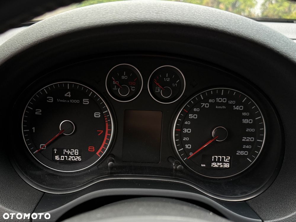 Audi A3 3-drzwiowe 1.6 S tronic Ambiente - 19