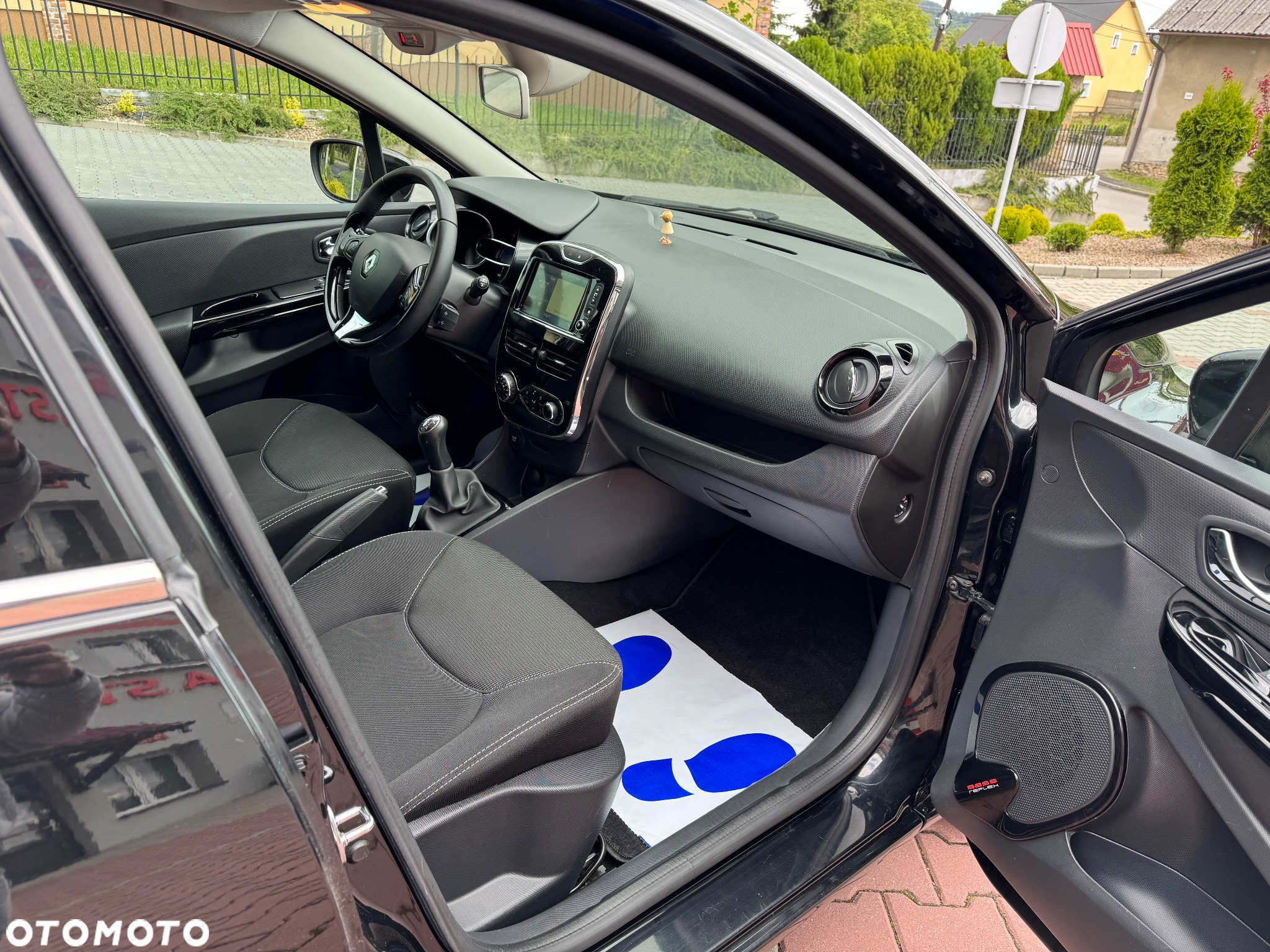 Renault Clio (Energy) TCe 90 Start & Stop LIMITED - 32