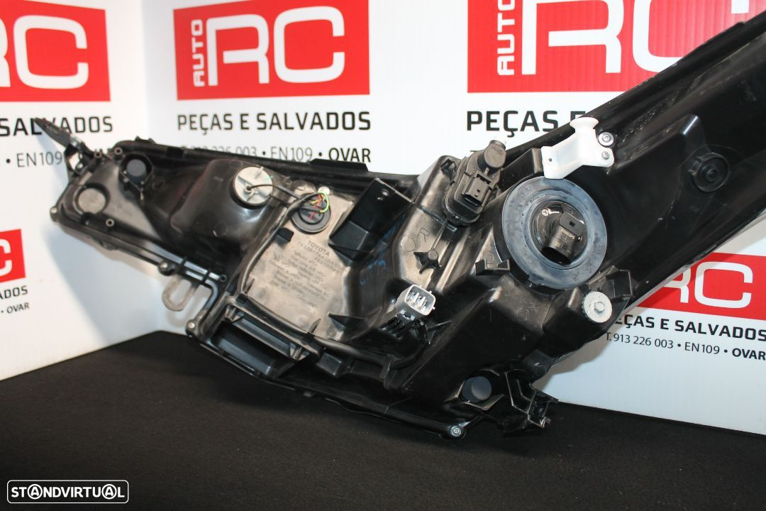Farol Toyota C-HR - 3