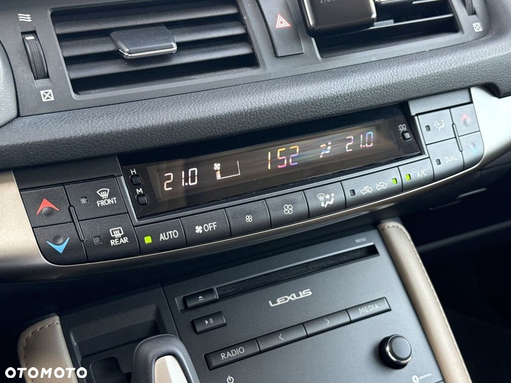Lexus CT 200h Elegance EU6 - 14