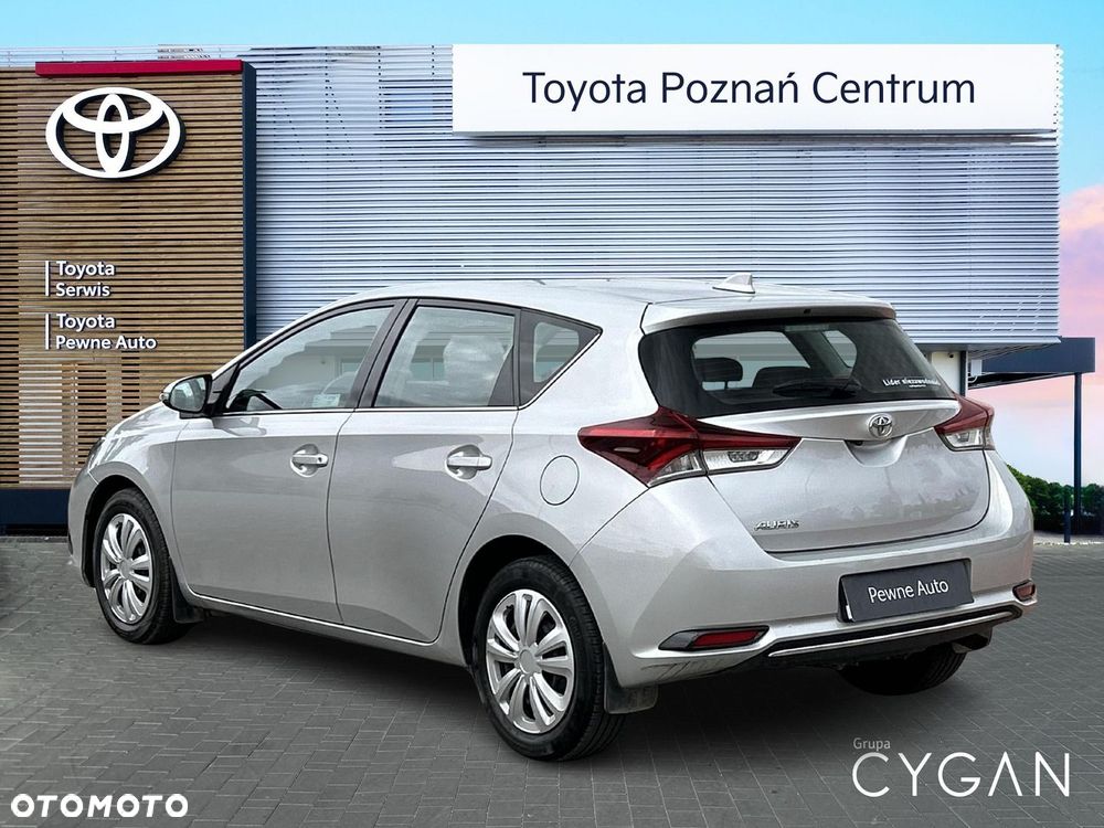 Toyota Auris 1.6 Premium - 3