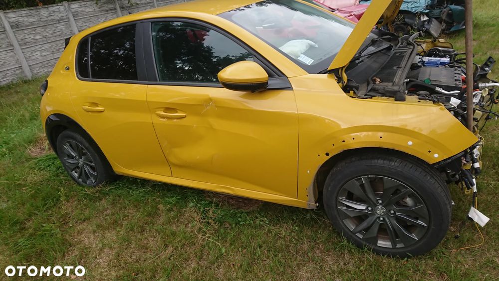 Peugeot 208 - 17