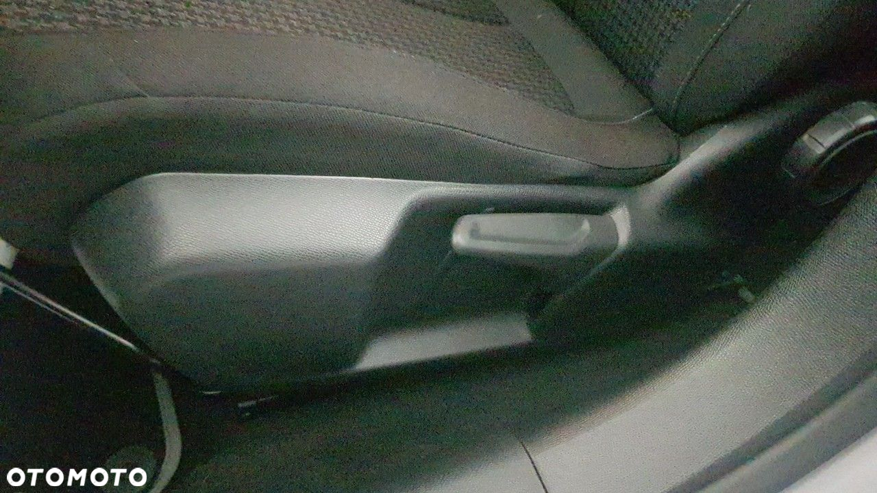 Peugeot 308 - 25