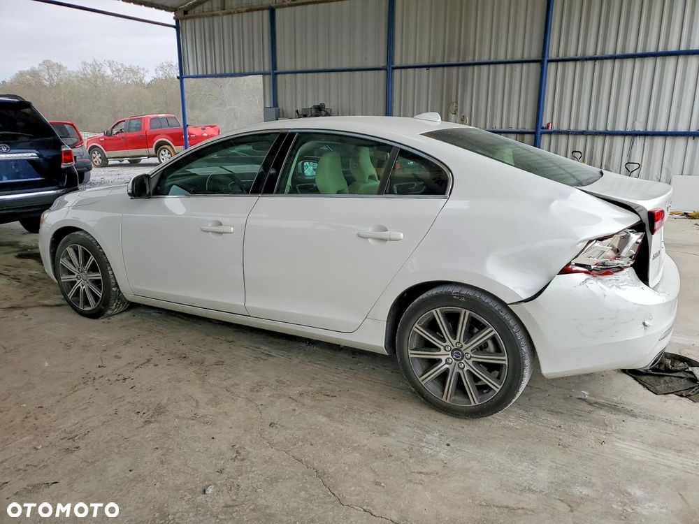 Volvo S60 T5 Geartronic Kinetic - 3