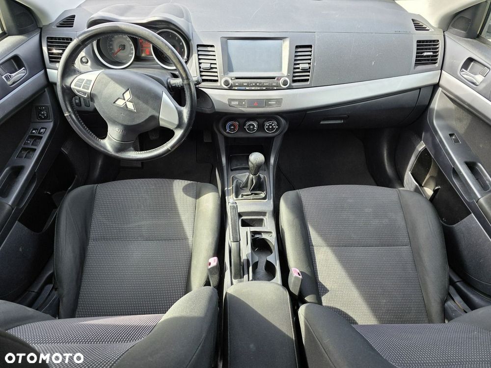 Mitsubishi Lancer 1.5 - 14