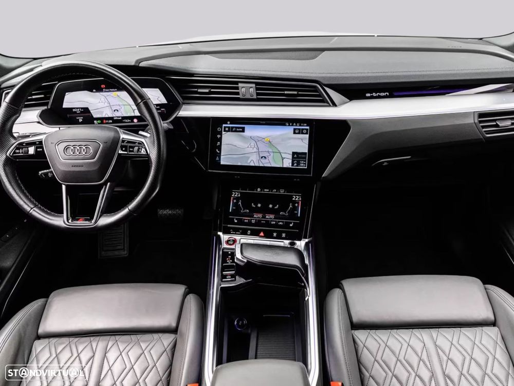 Audi e-tron Sportback - 14
