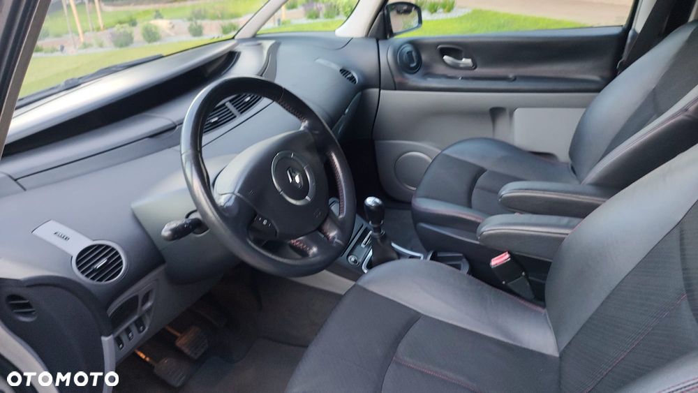 Renault Espace 2.0 dCi FAP Expression - 10