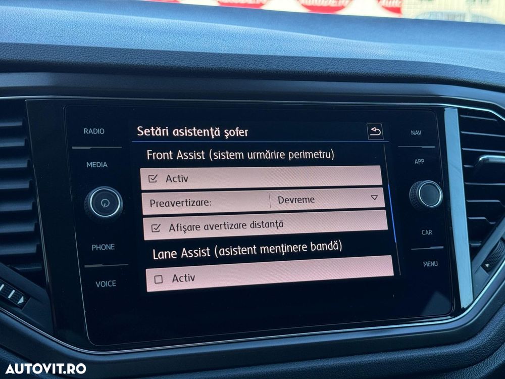 Volkswagen T-Roc - 16