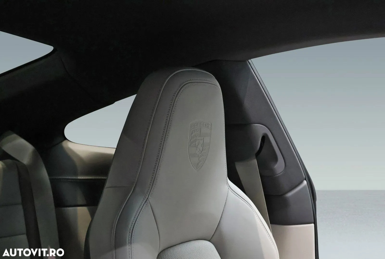 Porsche 911 Carrera 4S - 31