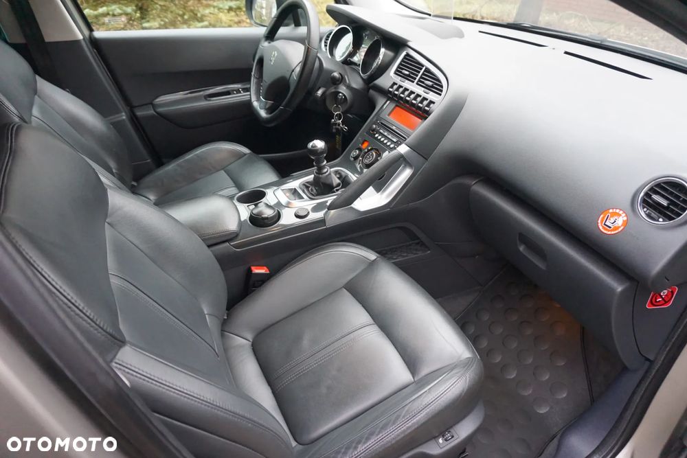 Peugeot 3008 1.6 Premium+ - 19