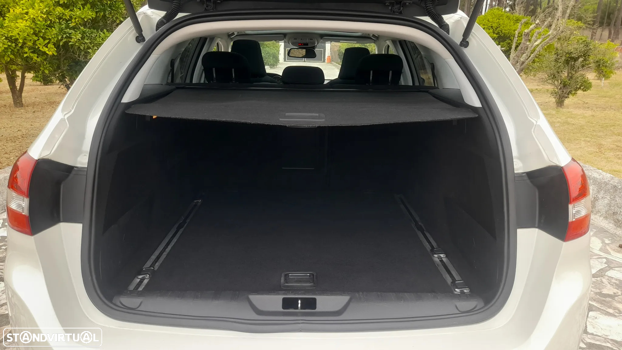 Peugeot 308 SW BlueHDi 120 Stop & Start Style - 36