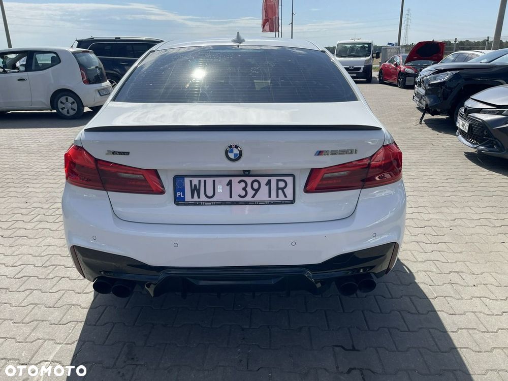 BMW Seria 5 M550i xDrive sport - 6
