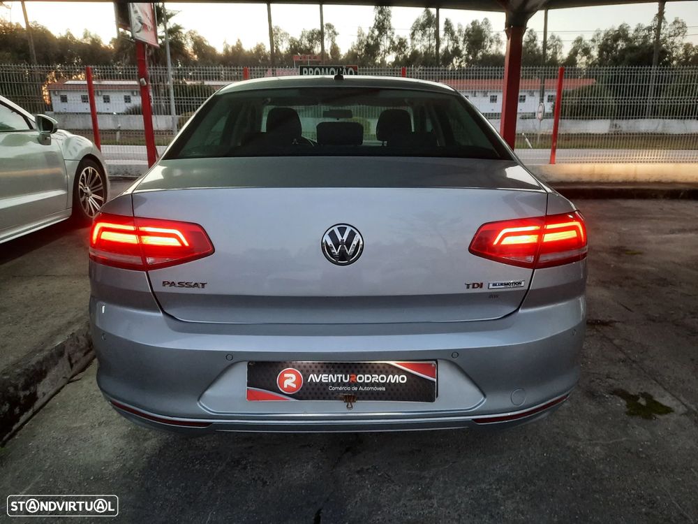 VW Passat 1.6 TDI BlueMotion - 8