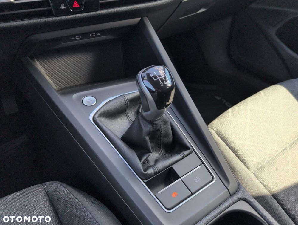 Volkswagen Golf 1.5 TSI EVO Life - 30