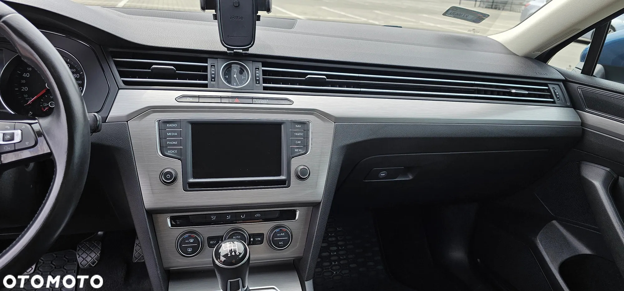 Volkswagen Passat 1.4 TSI BMT Trendline - 13