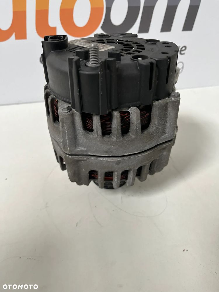 Alternator Audi A4 A5 A6 Q5 2,0 TDI 04L903017A - 2