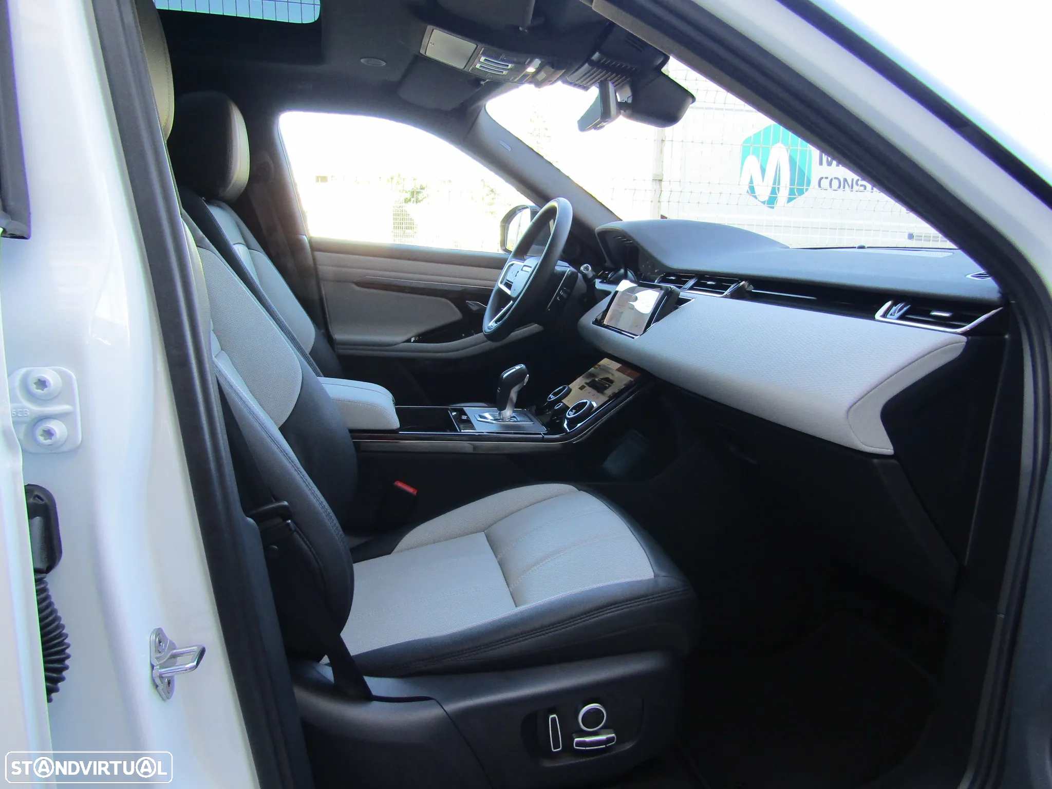 Land Rover Range Rover Evoque 1.5 P300e AWD R-Dynamic Auto - 23