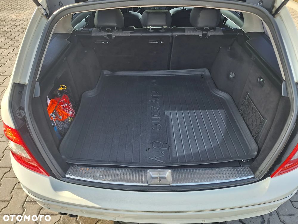 Mercedes-Benz Klasa C 180 K BlueEff Avantgarde - 11